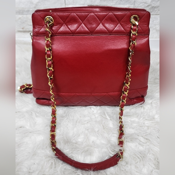 ✨ Chanel Vintage Red Leather Shoulder Bag – Rare Model ✨ - Picture 5 of 16